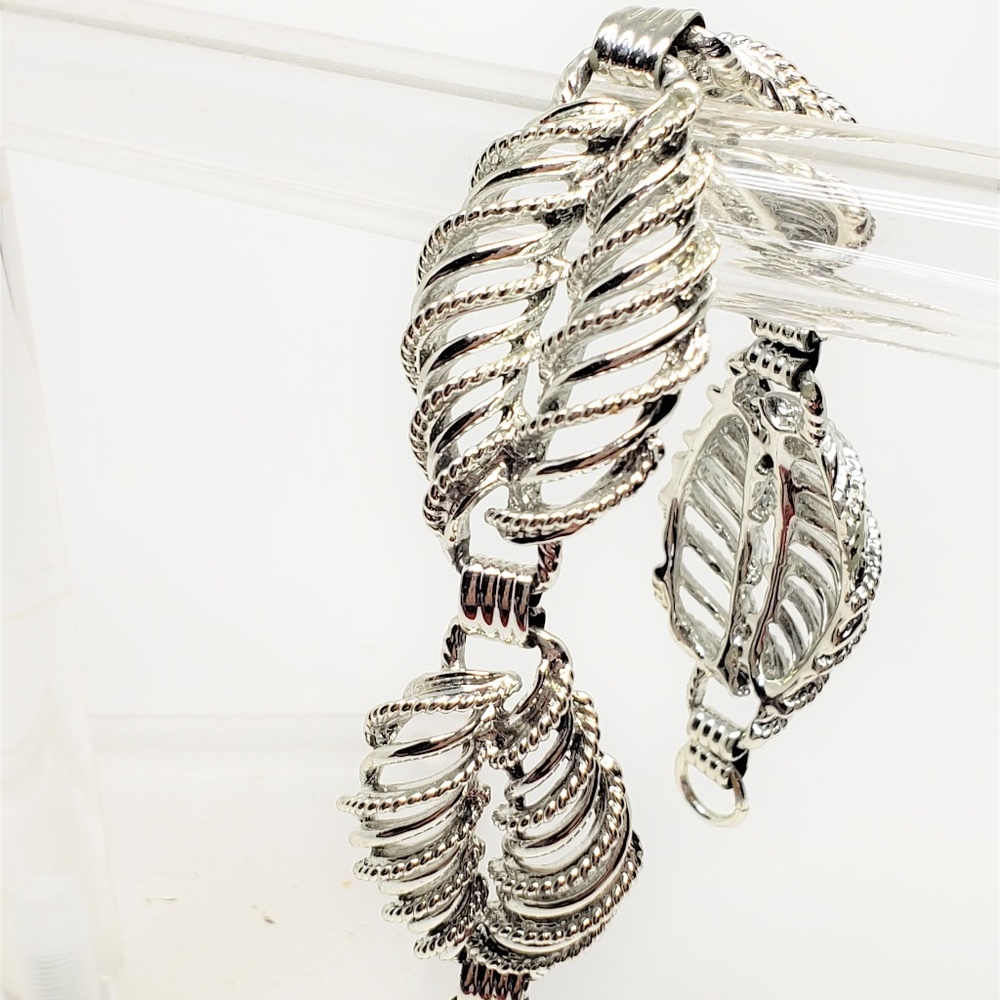 Silver Tone Link Bracelet fold overclasp